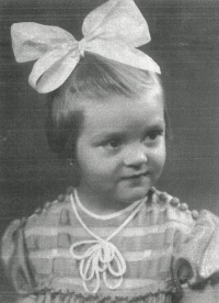 Jarmila Zaviačičová, Kroměříž, 1942