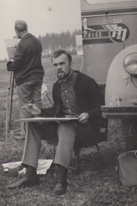 Fotografie Petra Langra z dob studií u akademického malíře Františka Vincence Danihelky, rok 1963