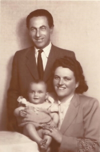 Jana with her parents, first birthday, Prague 1947