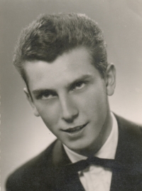 Bohuslav Šír in graduation photograph, 1961