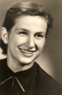 Olga Andrýsová, 1953