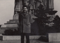 Miroslav Jeník as a schoolboy in the 1950s in front of the Stalin monument in Prague