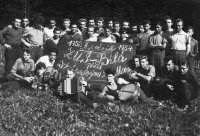 Vilibald Plaček druhá řada druhý zprava, Základní učňovská škola, Bílá 1952