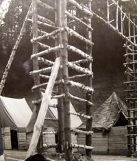 Gate to BIKINI camp 1946, Komorní Lhotka.