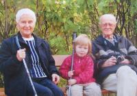 Zdeněk Navrátil with his wife and granddaughter