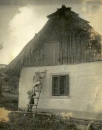 Olga Dolníčková with her brother Karel in Vyškovec in 1945