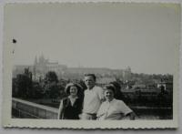 Meeting her brother in 1956 