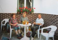 In the foreground Eduard Köhler and his wife