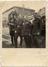 Josef Vazač with his cobelligerents (he is in the middle)