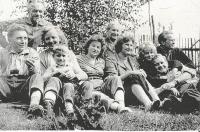 Siblings of Eliška Onderková with their wives in 1960