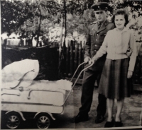 Visiting Kolšov with his first-born son Jaroslav, 1961